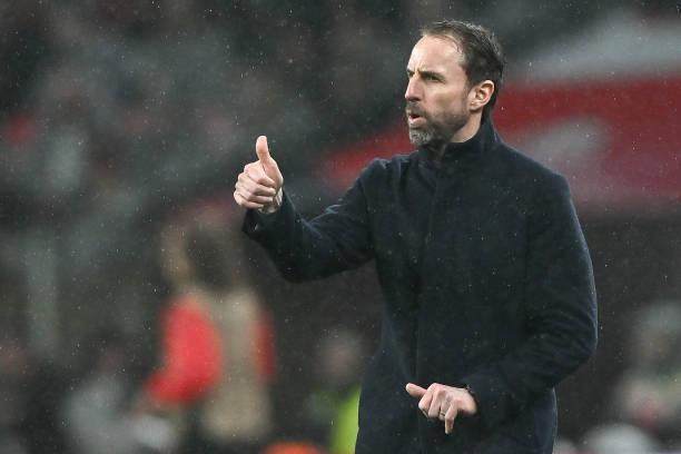 pp电子-95分钟绝平南门打农夫三拳！三狮1负1平却见希望？