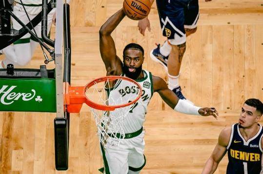 1705736926016010298.png pp电子-【现场】双探花哑火 绿军主场20连胜终结