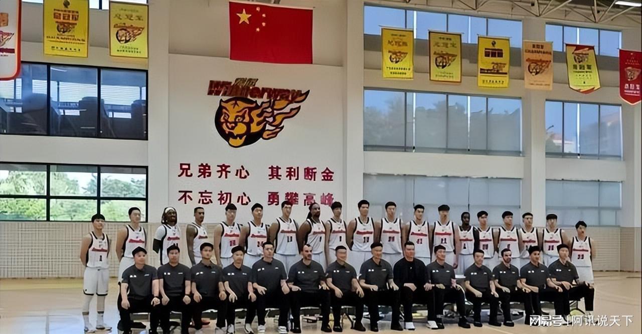 pp电子-26岁就选择退役!广东宏远小将转型为教练,辅佐杜锋