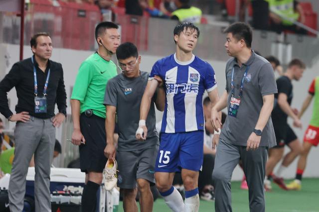 1691118388161007248.jpg pp电子-明天左脚骨裂恐缺阵数月 于根伟:球队伤病太多了!