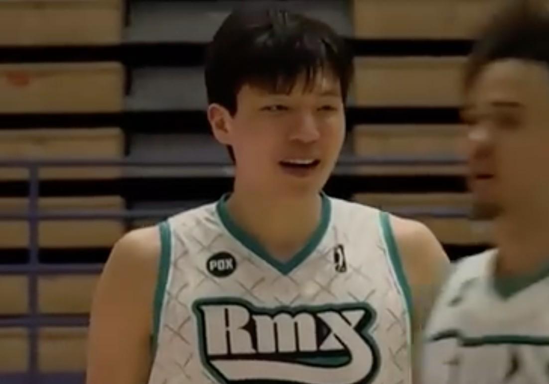 pp电子-混音主帅:杨瀚森是我们攻防两端的支柱,他的英语进步非常多