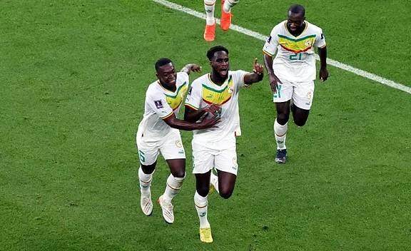 1669385482685027309.jpeg pp电子-【世界杯】卡塔尔首球门迪神扑,卡塔尔1-3塞内加尔