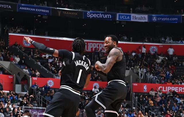 1668950666443049032.jpg pp电子-完全体快艇渐入佳境!12人轮换 小卡不着急发力